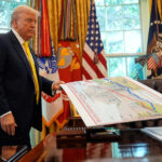 Desenho animado de Mike Luckovich