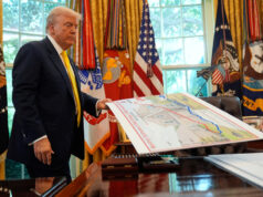 As tarifas de Trump destroem a indústria à medida que os empregos diminuem por 9 meses consecutivos Desenho animado de Mike Luckovich