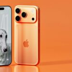 As vendas do iPhone devem cair no próximo ano e ficar mais caras de fabricar | iPhone 17 Pro, mostrado em Cosmic Orange