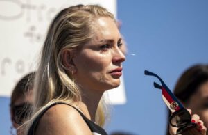 As vítimas de Epstein merecem mais atenção do que a sua ‘lista de clientes’ Yahoo news home