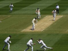 Ashes 2025-26: Ex-jogadores acertam o arremesso ‘injusto’ do MCG enquanto os postigos caem no quarto teste Ashes 2025-26: Ex-jogadores acertam o arremesso 'injusto' do MCG enquanto os postigos caem no quarto teste