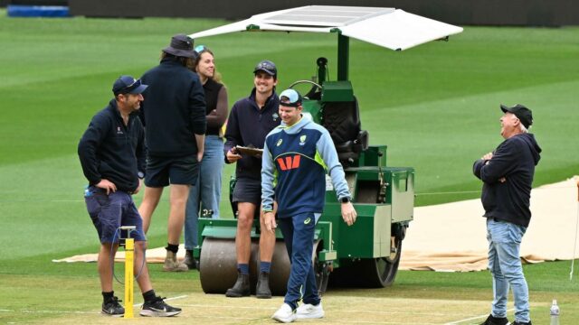 Ashes 2025-26: O técnico da Austrália, McDonald, apóia o curador do MCG sob pressão
