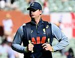 Ashes AO VIVO: Austrália perde seu primeiro postigo depois que Steve Smith foi forçado a sair do time em choque no início do teste