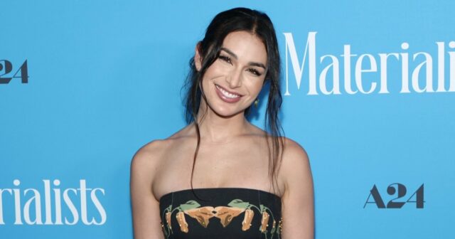 Ashley Iaconetti, da Bachelor Nation, analisa todos os seus procedimentos Hailey-Bieber-GettyImages-2241941369