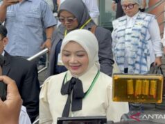 Atalia participa de audiência no tribunal de divórcio contra Ridwan Kamil: Por favor, ore Atalia participa de audiência no tribunal de divórcio contra Ridwan Kamil: Por favor, ore