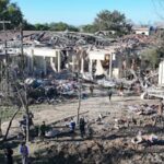 Os militares de Mianmar mataram e feriram dezenas de pessoas em um ataque aéreo ao hospital Mrauk U, no estado de Rakhine.