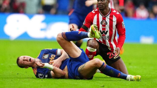 Atualização sobre lesões de Dan Burn - O zagueiro do Atualização sobre lesões de Dan Burn - O zagueiro do Newcastle pode ficar afastado por até seis semanas devido a lesões nas costelas e nos pulmões