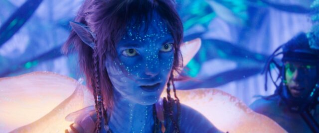 'Avatar: Fire and Ash' incendeia as bilheterias de Natal com US $ 90 milhões no fim de semana de 4 dias
