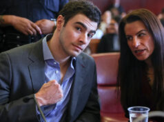 Balas na bolsa de Luigi Mangione convenceram a polícia de que ele era o CEO da UnitedHealthcare que matou o suspeito Yahoo news home