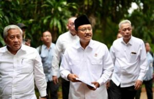 Bandeira branca viral hasteada em Aceh, Ministro dos Assuntos Sociais: Este é um trabalho árduo Bandeira branca viral hasteada em Aceh, Ministro dos Assuntos Sociais: Este é um trabalho árduo