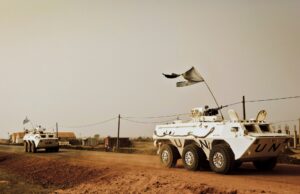 Bangladesh diz que seis soldados da paz foram mortos em ataque à base da ONU em Abyei Bangladesh diz que seis soldados da paz foram mortos em ataque à base da ONU em Abyei