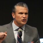 Barco de drogas destruído em ataque letal repetido não se dirigia aos EUA: relatórios