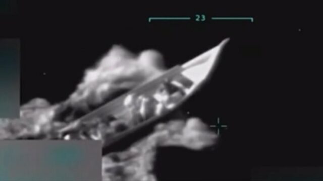 Barco destruído por militares dos EUA não se dirige aos EUA
