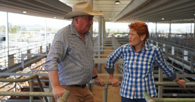 Barnaby Joyce se junta a Pauline Hanson, citando relacionamento 'incongruente' Barnaby Joyce se junta a Pauline Hanson, citando relacionamento 'incongruente' com os Nationals