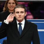 Barron Trump supostamente conversou com Andrew Tate sobre as acusações criminais do influenciador e recebeu conselhos sobre namoro do associado de Tate (AFP via Getty Images)