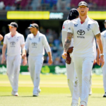 Ben Stokes defende jogadores da Inglaterra em meio à briga de bebidas do Ashes