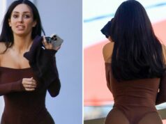 Bianca Censori tira shorts de spandex e os usa para cobrir o rosto 120525 bianca censura kal