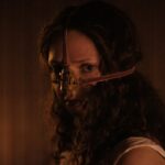 Bibbidi-Bobbidi-Sangue! Como a equipe de maquiagem de 'The Ugly Stepsister' recriou 'Cinderela' como um terror corporal