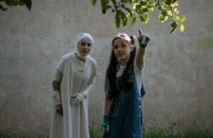 ‘Black Rabbit, White Rabbit’ recebe honra máxima em Hainan, enquanto ‘Mad Bills to Pay’ ganha direção e atuação 'Black Rabbit, White Rabbit' recebe honra máxima em Hainan, enquanto 'Mad Bills to Pay' ganha direção e atuação