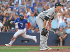 Blue Jays deu uma misteriosa ‘revelação’ sobre os Yankees durante a derrota nos playoffs O arremessador dos Yankees, Max Fried (54), reage quando Vladimir Guerrero Jr. (27), dos Blue Jays, marca em uma dobradinha de Daulton Varsho no jogo 2 do ALDS em 5 de outubro de 2025.