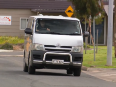 ‘Boa viagem, sua larva’: o assassino de crianças Bevan Spencer von Einem morre na prisão O corpo sem vida de Bevan Spencer von Einem foi levado da prisão.