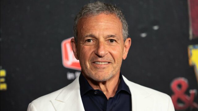 Bob Iger expressa preocupação de que um acordo Netflix-Warner Bros. Bob Iger, Sam Altman