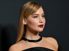 Bolsa esgotada de Jennifer Lawrence – compre o visual por US $ 26 calça