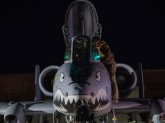 Bombardeio aéreo dos EUA atinge ‘bandidos do ISIS’ na Síria Bombardeio aéreo dos EUA atinge 'bandidos do ISIS' na Síria