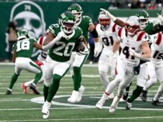 Breece Hall encontra pouca alegria em um ano de 1.000 jardas em meio à temporada perdida dos Jets O running back dos Jets, Breece Hall (20), corre a bola para um touchdown durante o quarto período do jogo entre Jets e New England Patriots em East Rutherford, NJ.