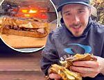 Brooklyn Beckham faz o melhor sanduíche de bife depois que o pai David diz que é sua comida favorita quando Victoria não está por perto - enquanto os fãs o incentivam a resolver a rixa familiar