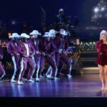 'CMA Country Christmas': como transmitir ao vivo o especial de feriado online