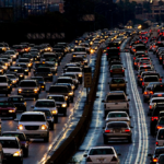 Califórnia: explosão de linha de gás fecha 5 rodovias perto de Castaic