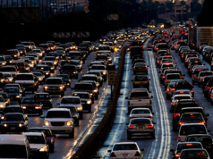 Califórnia: explosão de linha de gás fecha 5 rodovias perto de Castaic Califórnia: explosão de linha de gás fecha 5 rodovias perto de Castaic