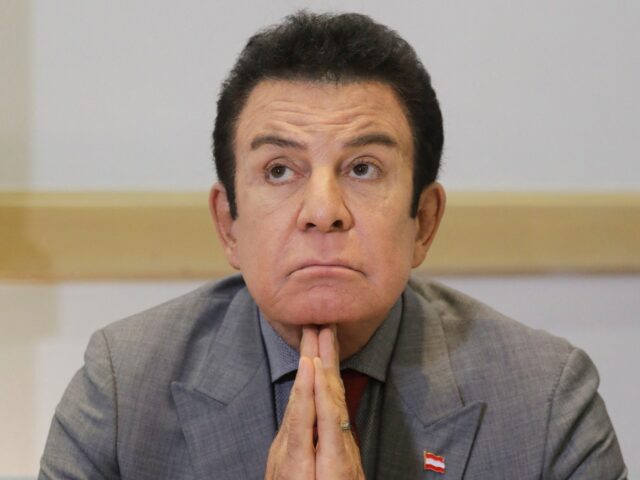 Candidato presidencial hondurenho diz que Trump interferiu nas eleições: Relatório
