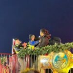 Vídeo gravado na sexta-feira mostra seguranças com jaquetas de alta visibilidade colidindo com um grupo de homens em um passeio no Winter Wonderland do Hyde Park, em Londres.