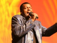 Carl Carlton, cantor de ‘Bad Mama Jama’ e ‘Everlasting Love’, morre Carl Carlton durante Tom Joyner Sky Show em 22 de junho de 2007 no Detroit Opera House em Detroit, Michigan.