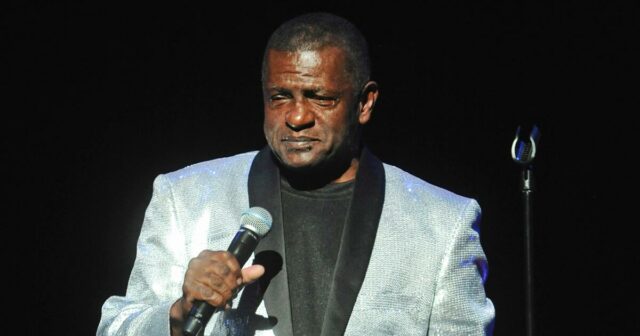 Carl Carlton, cantor de funk por trás de 'She's a Bad Mama Jama', morre aos 72 anos
