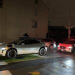 Carros Waymo param, causando engarrafamentos, durante apagão em São Francisco