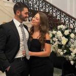 Amanda Knox dá à luz e dá as boas-vindas ao bebê arco-íris com o marido Christopher Robin