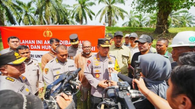 Chefe da Polícia Nacional analisa a preparação de locais residenciais permanentes para vítimas de desastres, cobrindo 6,5 hectares em Aceh Tamiang
