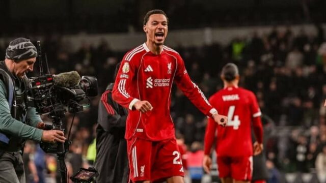 Cheio de Drama! Liverpool envia 9 jogadores do Tottenham Hotspur Cheio de Drama! Liverpool envia 9 jogadores do Tottenham Hotspur