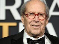 Chevy Chase foi ‘ferido’ por ‘SNL50’, excluindo-o: ‘Alguém cometeu um erro. Eles deveriam ter me colocado naquele palco’ Chevy Chase foi 'ferido' por 'SNL50', excluindo-o: 'Alguém cometeu um erro. Eles deveriam ter me colocado naquele palco'