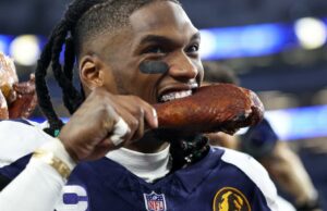 Chiefs-Cowboys estabeleceram recorde de visualização de jogos da temporada regular da NFL no Dia de Ação de Graças Chiefs-Cowboys estabeleceram recorde de visualização de jogos da temporada regular da NFL no Dia de Ação de Graças