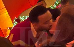 Chrissy Teigen fica namorando o marido John Legend após falha dentária john-lenda-chrissy-teigen-tmz-1