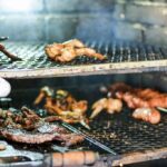 A churrascaria brasileira Espetus foi inaugurada em dezembro de 2025 no complexo de varejo Veranda em Concord, Califórnia (The Veranda)