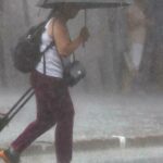 Ciclone tropical Hayley atualizado, deverá cruzar a costa na noite de terça-feira