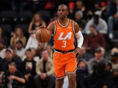 Clippers manda Chris Paul abruptamente para casa no meio da noite em choque com o divórcio da NBA O armador do Los Angeles Clippers, Chris Paul (3), leva a bola para a quadra durante o primeiro quarto contra o Dallas Mavericks no Intuit Dome.