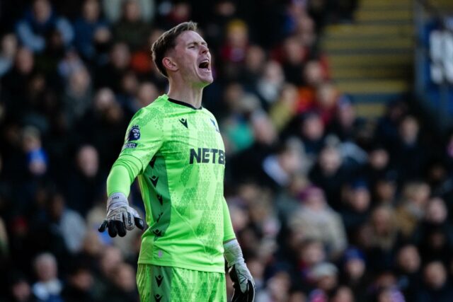 Mason Mount em ação durante a partida da Premier League entre Crystal Palace e Manchester United no Selhurst Park em 2025 em Londres, Inglaterra.