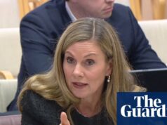 Comissário de eSafety questionado sobre Roblox e proibição de mídia social após investigação do Guardian – vídeo Comissário de eSafety questionado sobre Roblox e proibição de mídia social após investigação do Guardian – vídeo