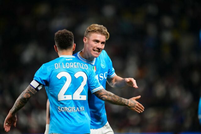 Como Rasmus Hojlund se saiu na semifinal da Supercopa do Scott McTominay e o atacante emprestado do Manchester United Rasmus Hojlund após a partida da Série A entre Napoli e Juventus, informou o repórter Fabrizio Romano. Crédito: Francesco Pecoraro/Nicolò Campo/LightRocket/Getty Images.